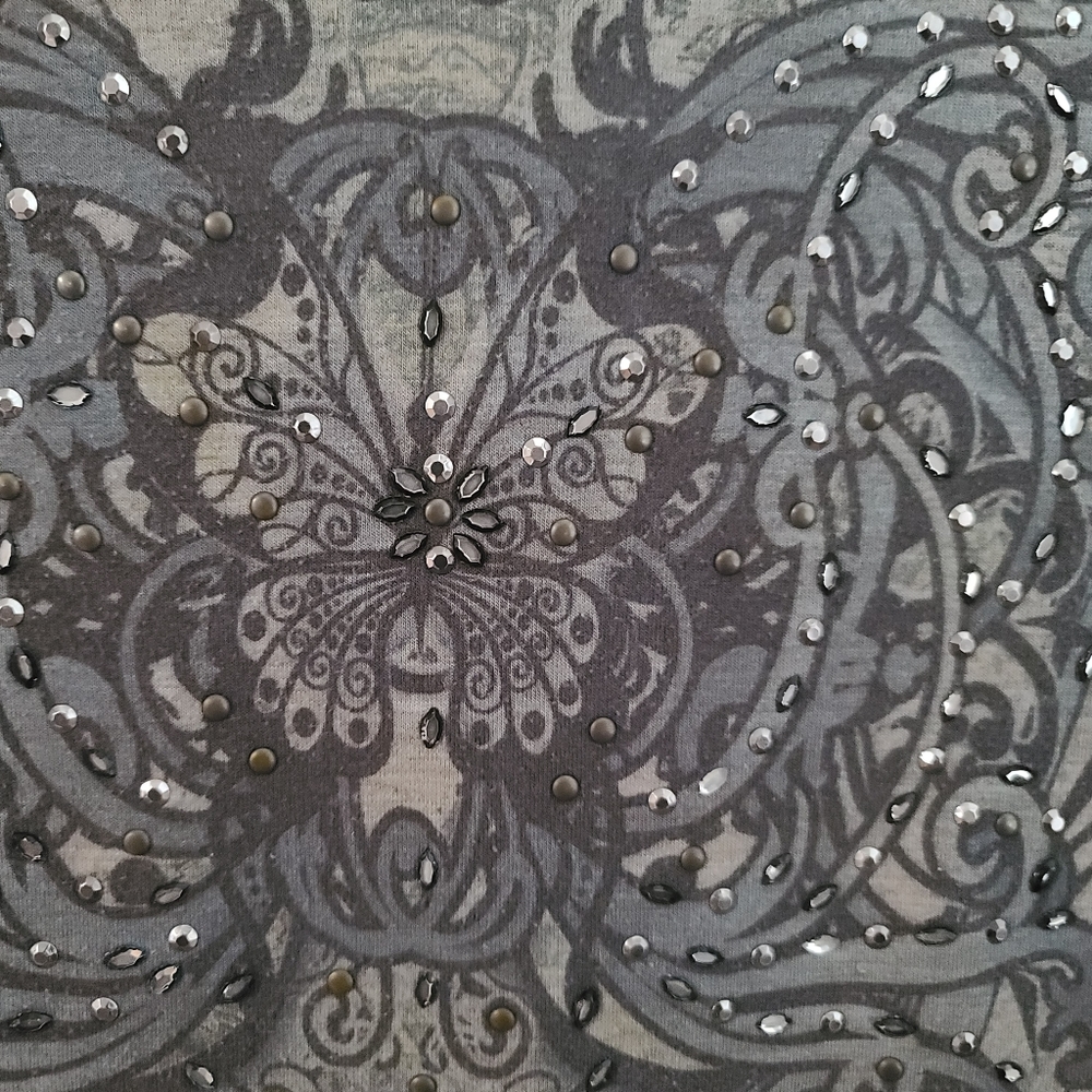 Green Source Women's Dark Green Crown Monarchy Blingy Shirt, Size S - Picture 5 of 12